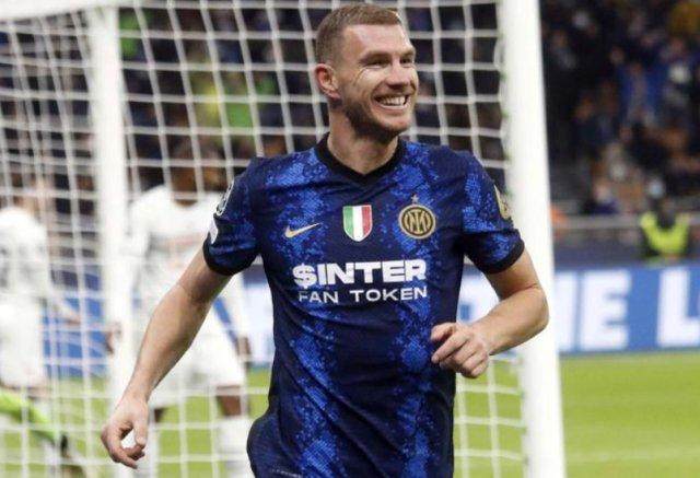 1640993233522092796.jpg b71322ea-254e-4af0-a803-7f1e610bda3b.jpg