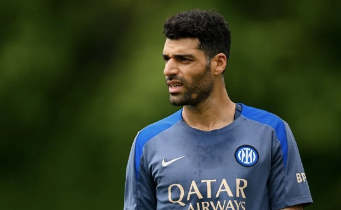 星空体育官网-战火遮蔽真相，塔雷米的“抉择”让无数网友破防，也让无数网友唏嘘_新浪新闻